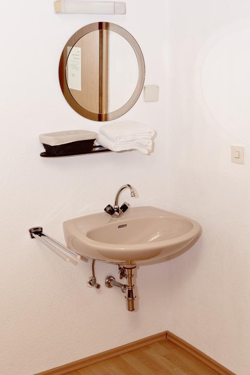 Hotel Altes Almhaus Maria Lankowitz Zimmer foto