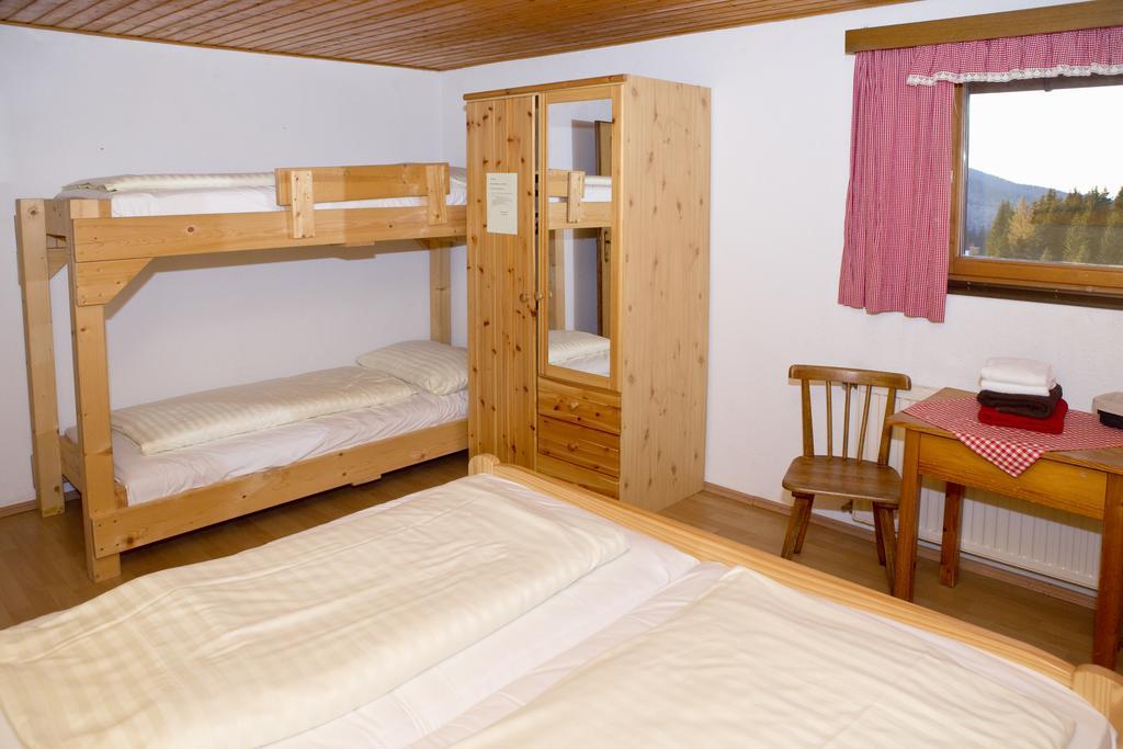 Hotel Altes Almhaus Maria Lankowitz Zimmer foto